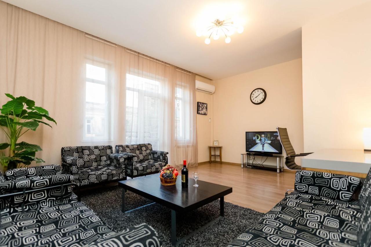 Tbilisi Apartment Ll Exterior photo